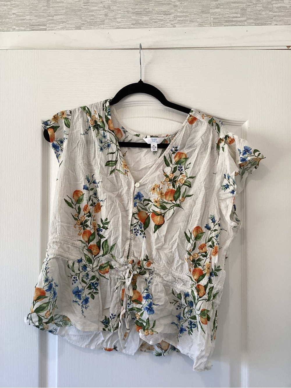 Time and Tru Cream Floral Button-Front Blouse with Orange & Blue Blooms XL EUC